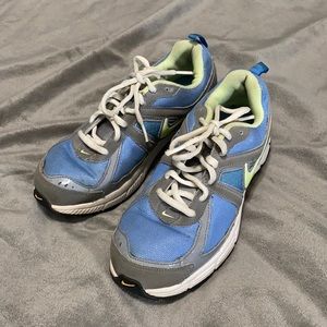 Nike Dart 9 girls shoes